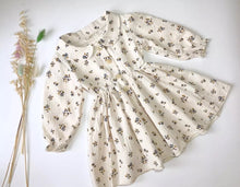 Load image into Gallery viewer, Vintage floral dress
