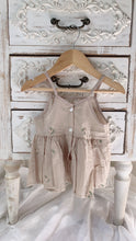 Load image into Gallery viewer, Floral tank top Brown
